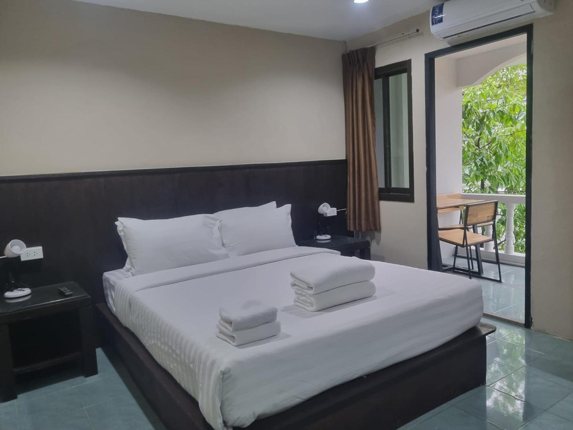 New Breakers Hotel Rawai Exterior foto